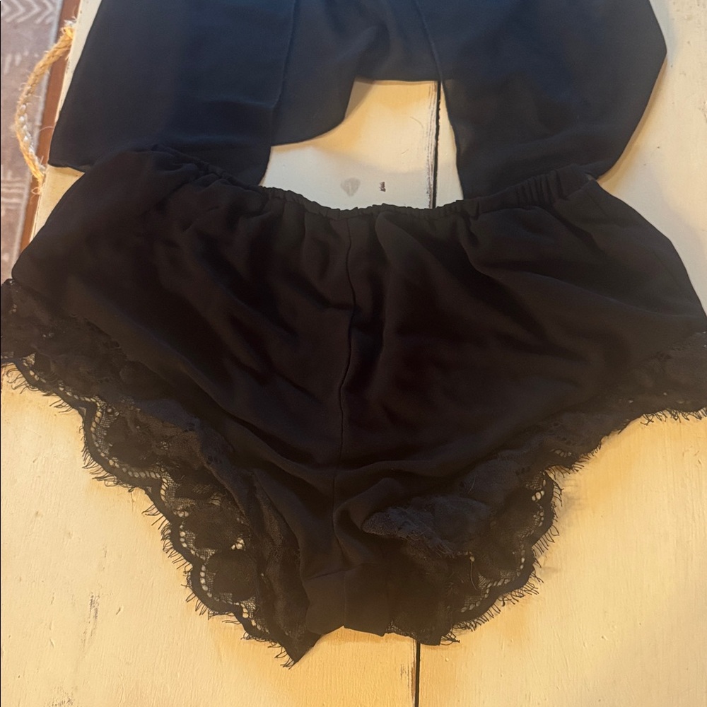 MAJORELLE Black Lace-Trim Camisole & Short Sleep Set - Picture 3 of 6